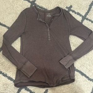 Brown aeire henley. Size small